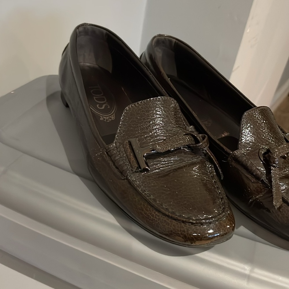 Tod’s Patent Leather Loafers - Size 35.5 - Picture 5 of 11